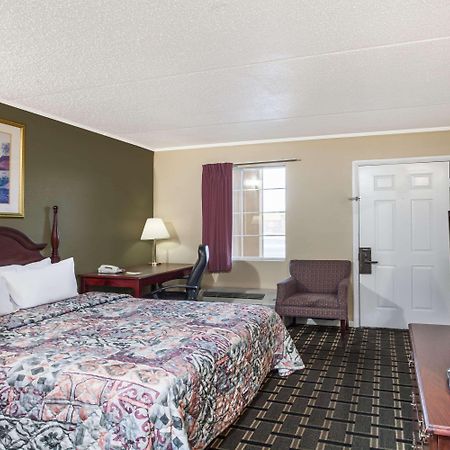 Days Inn By Wyndham Lenoir City Eksteriør billede